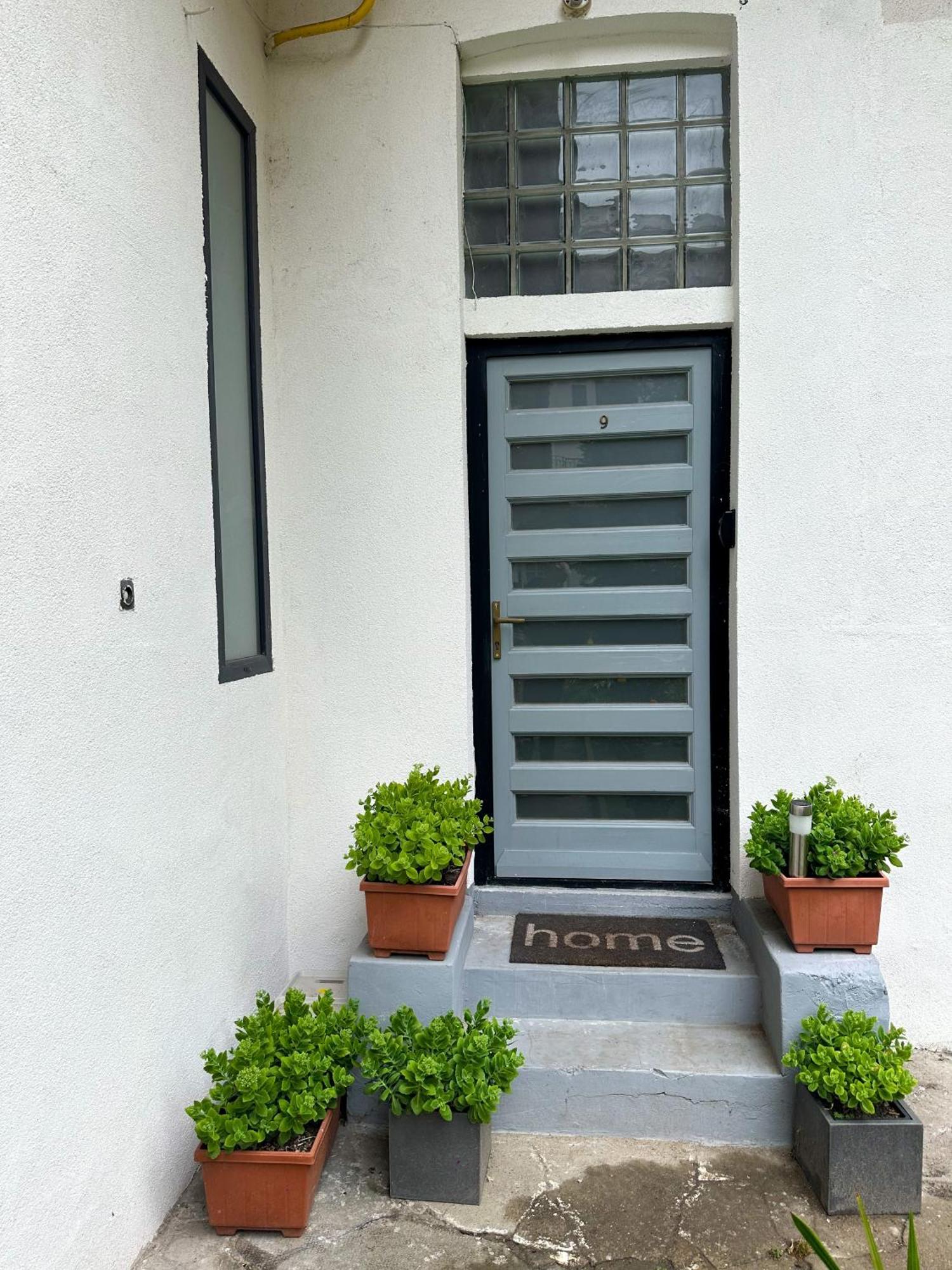 Urban Studio With Private Garden Near Andrassy Budapest Extérieur photo