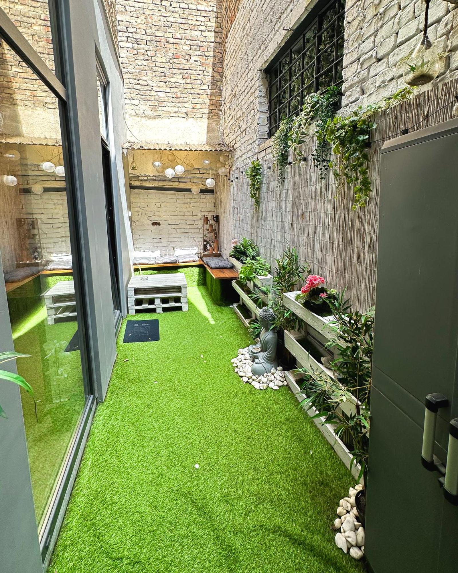 Urban Studio With Private Garden Near Andrassy Budapest Extérieur photo